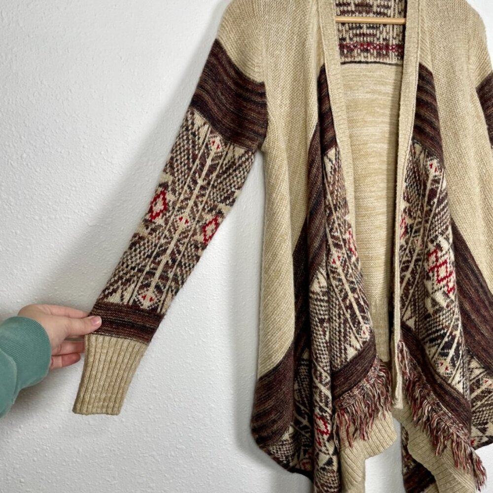 Target Knox Rose Boho Knit Fringe Neutral Poncho Cardigan Size: Medium - Picture 6 of 14